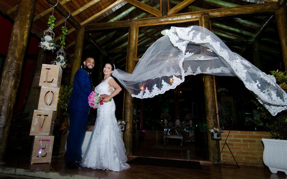 CASAMENTOS - ESPAÇO D'LORENZZO MAIRIPORÃ -SP  -  ANA E MÁRCIO