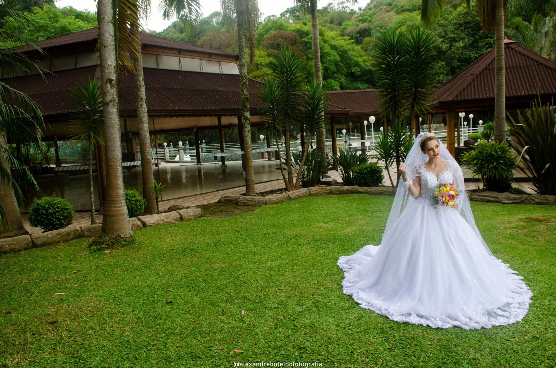 Foto Vestidos de Noiva:  Dicas para o vestido perfeito !! - Imagem 8