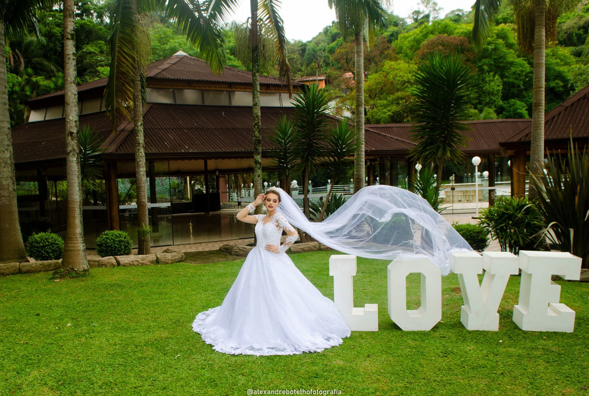 Foto Vestidos de Noiva:  Dicas para o vestido perfeito !! - Imagem 15