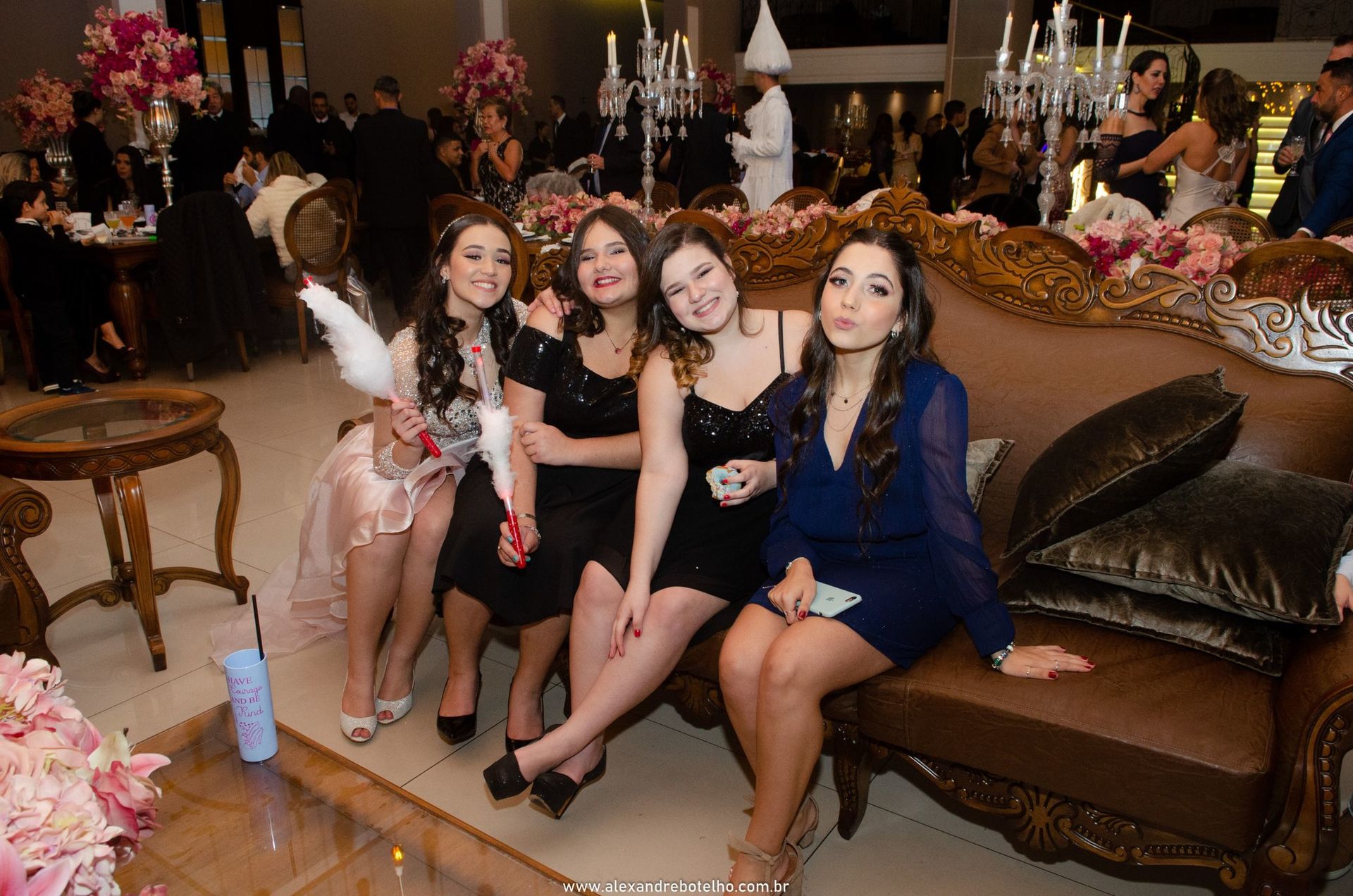 Foto ANIVERSÁRIOS MANSÃO ADÉLIA PRADO JULIA 15 ANOS - Imagem 14