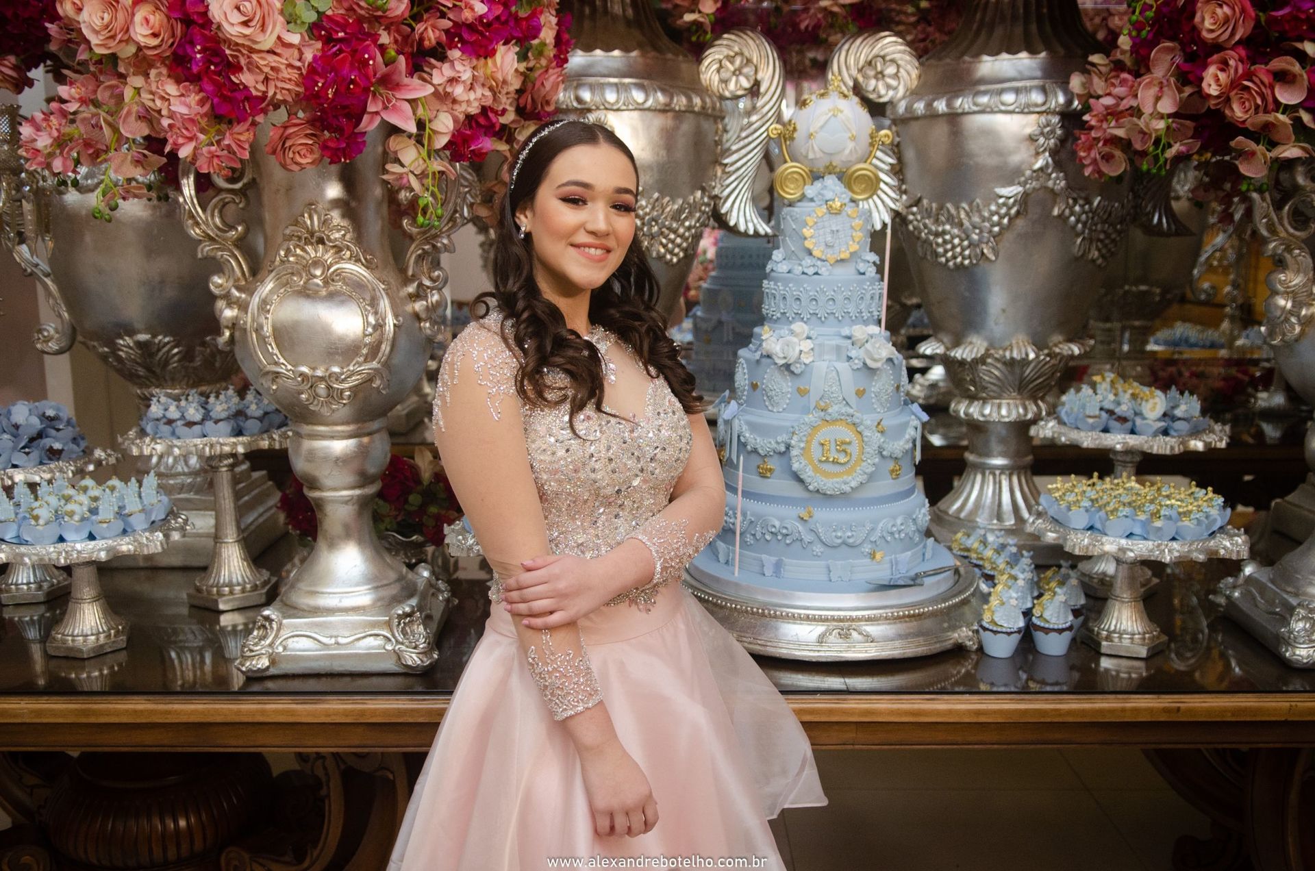 Foto ANIVERSÁRIOS MANSÃO ADÉLIA PRADO JULIA 15 ANOS - Imagem 4