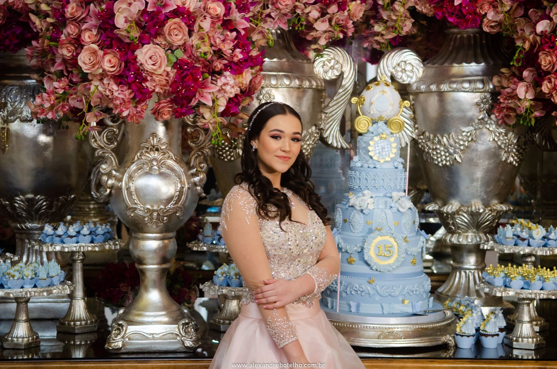 Foto ANIVERSÁRIOS MANSÃO ADÉLIA PRADO JULIA 15 ANOS - Imagem 17