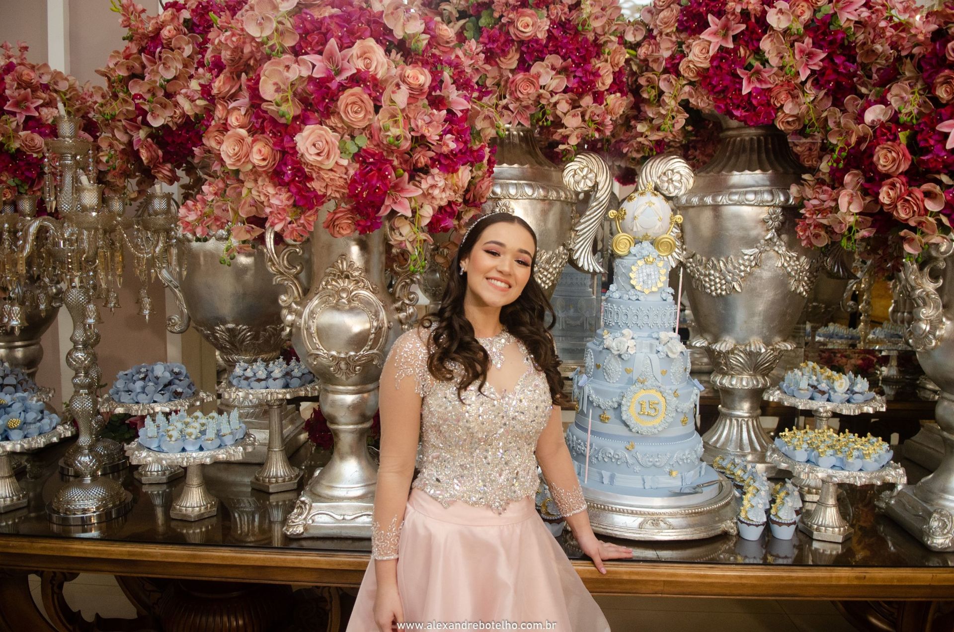 Foto ANIVERSÁRIOS MANSÃO ADÉLIA PRADO JULIA 15 ANOS - Imagem 15