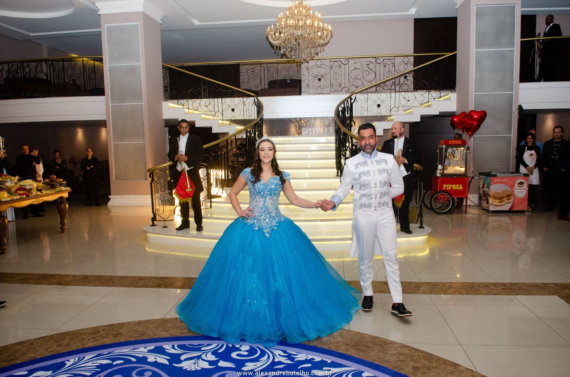 Foto ANIVERSÁRIOS MANSÃO ADÉLIA PRADO JULIA 15 ANOS - Imagem 47