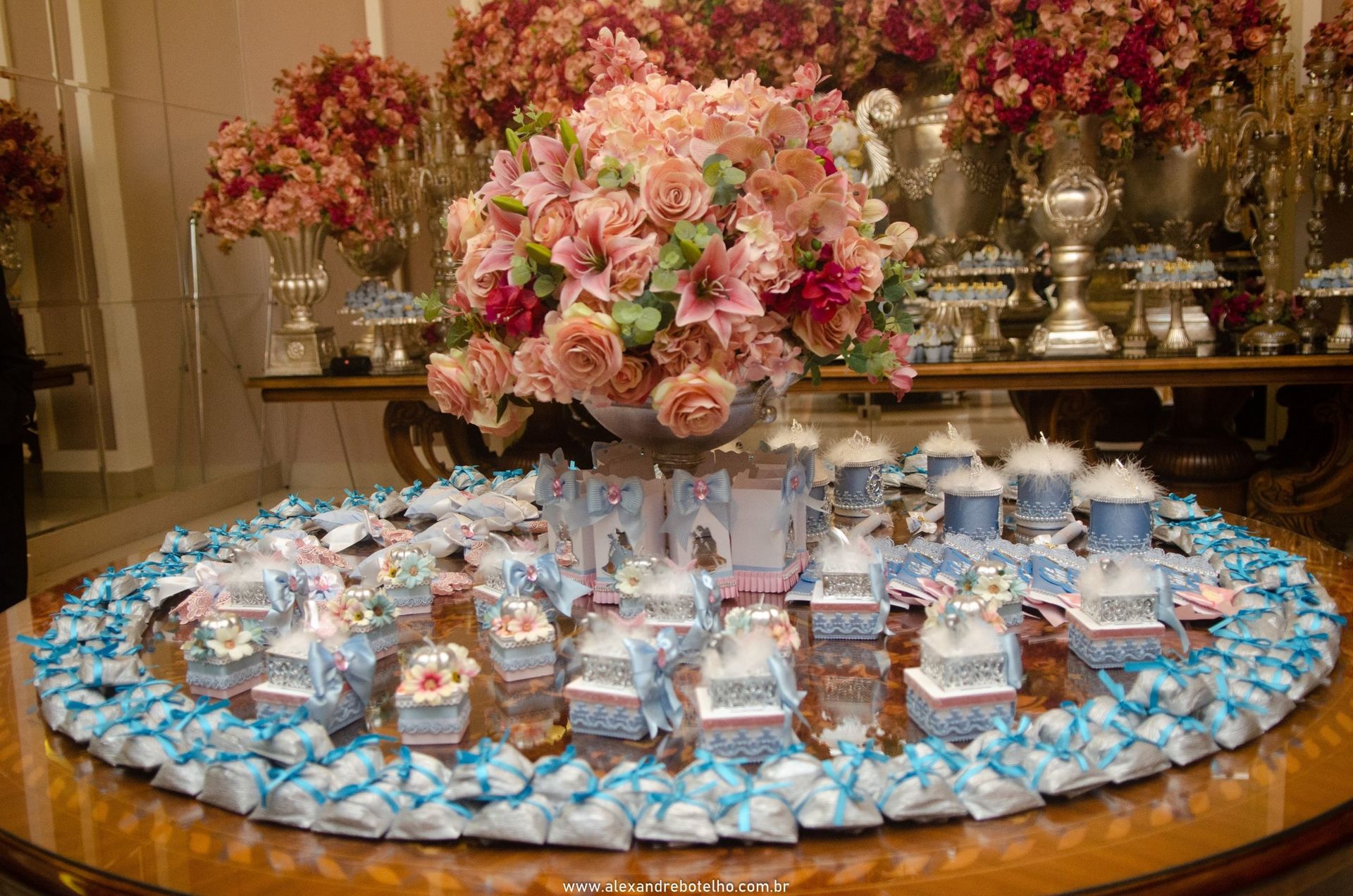 Foto ANIVERSÁRIOS MANSÃO ADÉLIA PRADO JULIA 15 ANOS - Imagem 40