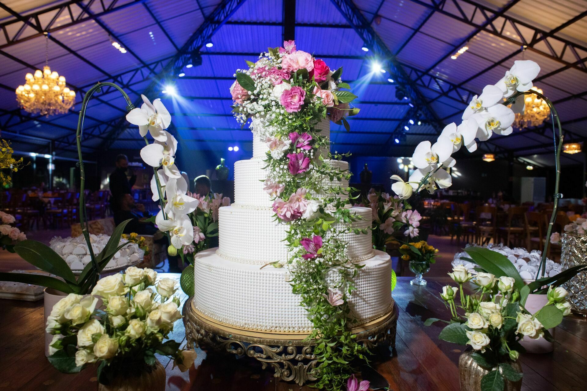 Fotografia do seu casamento como você sempre sonhou ! O cenário perfeito veja que decoração linda no Espaço Itália - Buffet Callegari