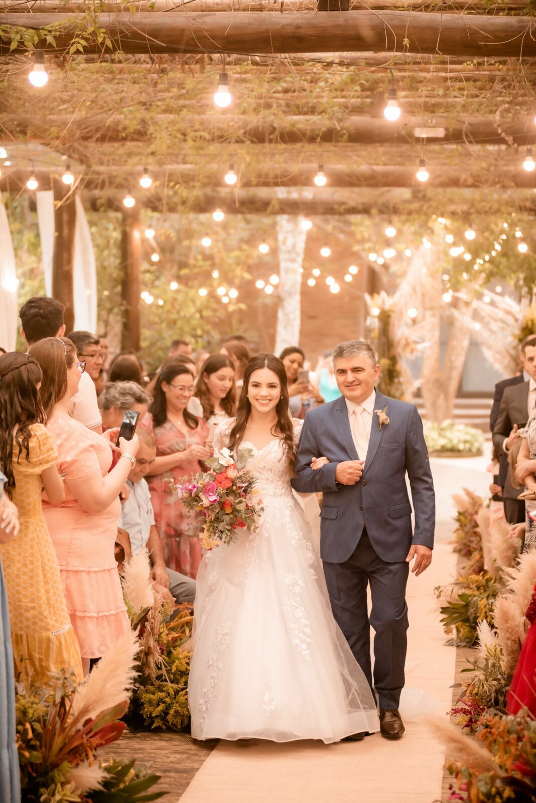 Foto CASAMENTOS CASARÃO LA VILLA - MONIQUE E LÉO - Imagem 28