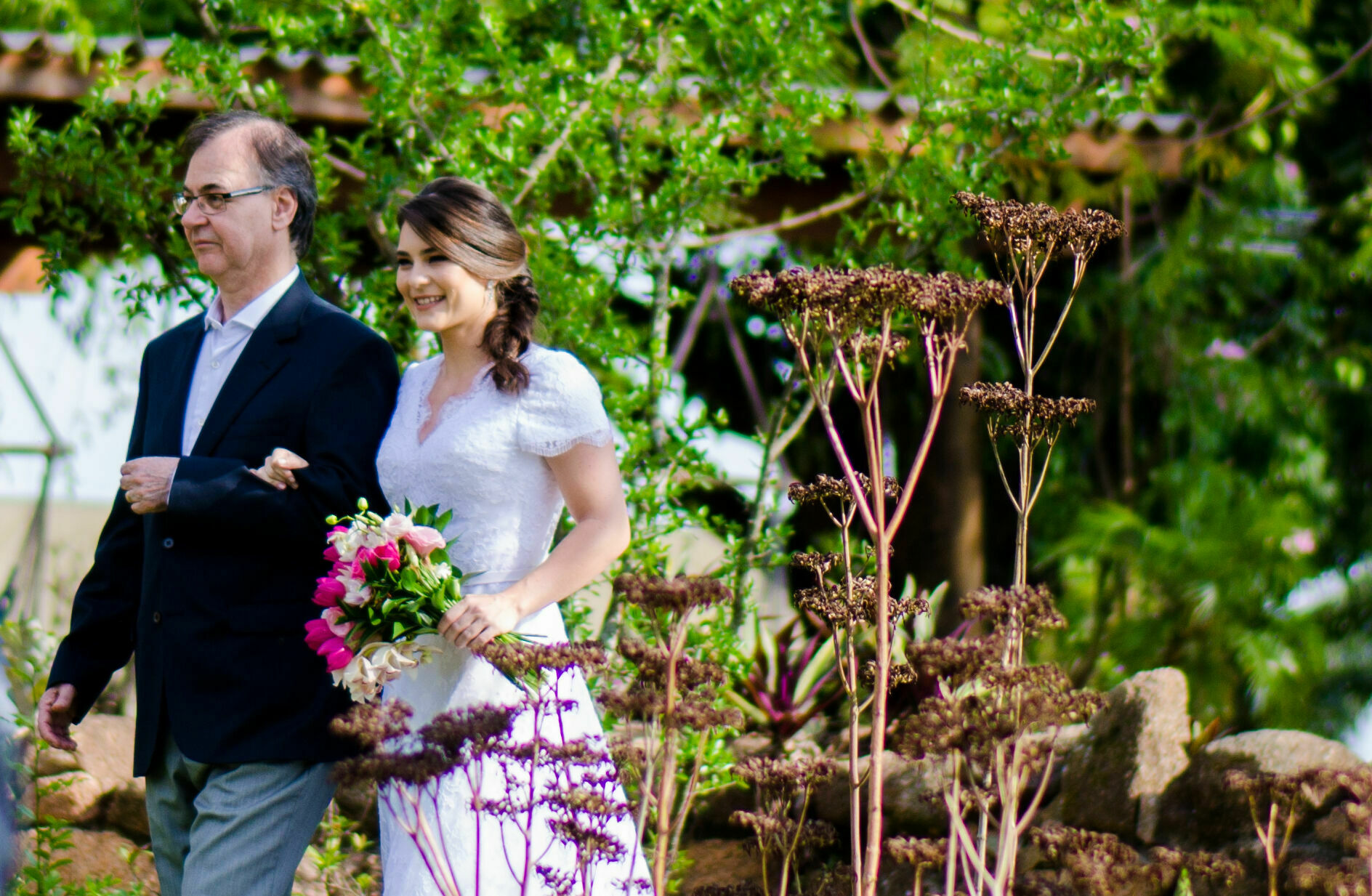 Como Escolher o Fotógrafo Perfeito para o Seu Casamento: Dicas para Registrar Memórias Inesquecíveis