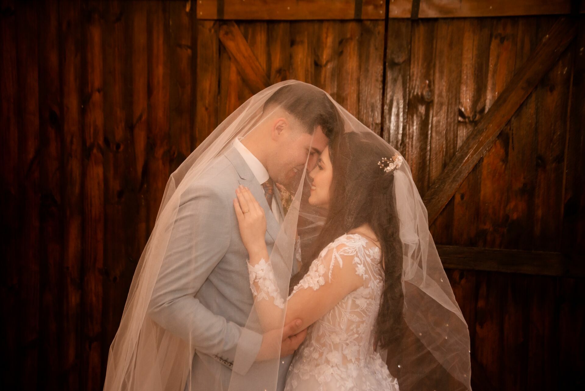 Foto Dicas para Ter as Melhores Fotos de Casamento: Eternizando Momentos Inesquecíveis com Perfeição e Emoção - Imagem 8