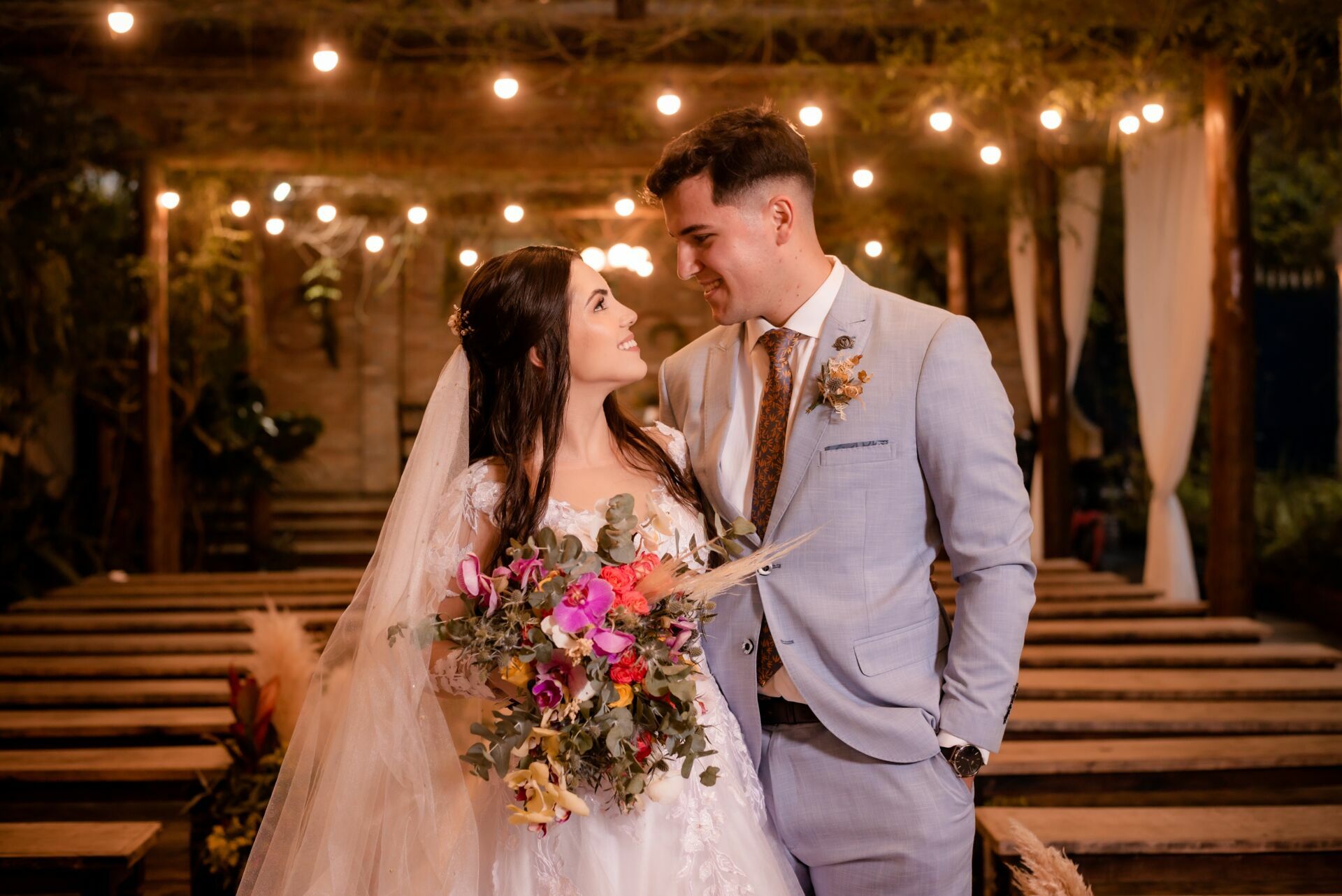 Foto Dicas para Ter as Melhores Fotos de Casamento: Eternizando Momentos Inesquecíveis com Perfeição e Emoção - Imagem 9