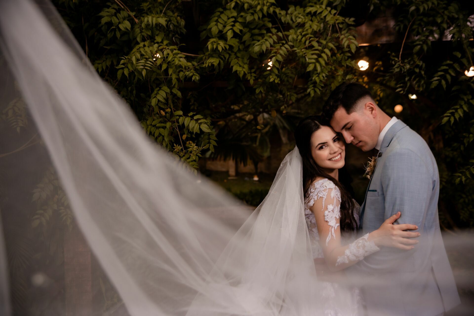Foto Dicas para Ter as Melhores Fotos de Casamento: Eternizando Momentos Inesquecíveis com Perfeição e Emoção - Imagem 2