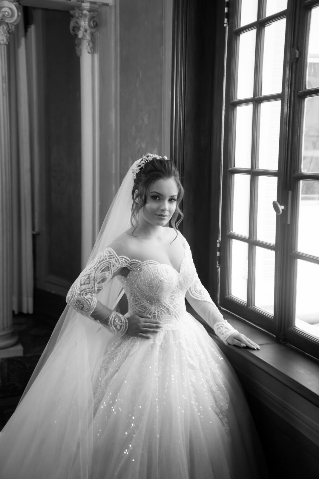 Foto Guia Completo para Escolher o Penteado e a Maquiagem Perfeitos para Noivas - Imagem 22