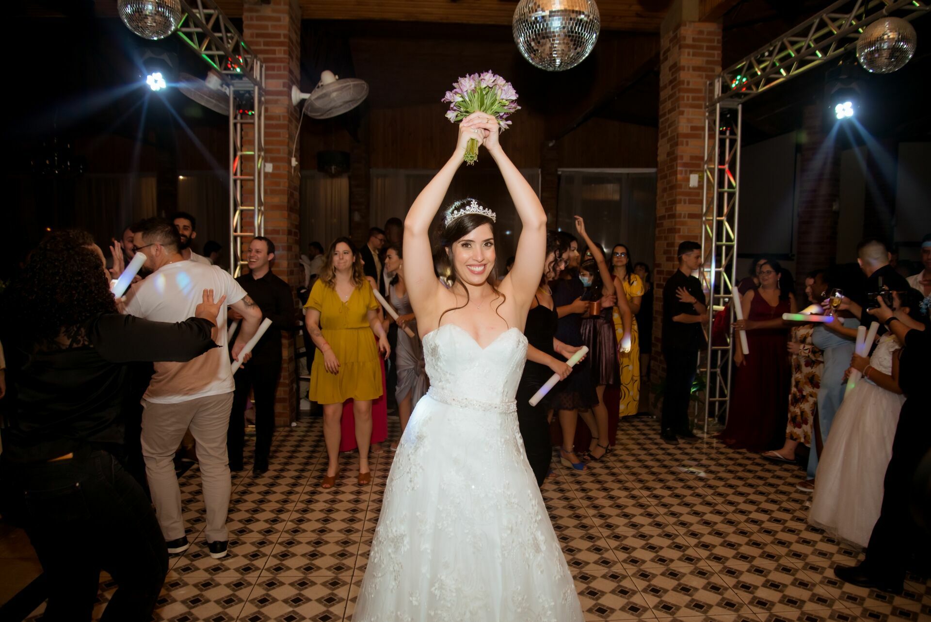 Foto Desvendando as Maiores Dúvidas ao Planejar o Seu Casamento: Um Guia Completo - Imagem 80