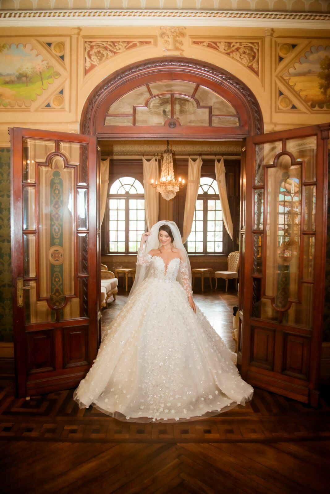 Foto Encontrando a Elegância dos Sonhos: 15 Dicas para Escolher o Vestido de Noiva Perfeito - Imagem 8