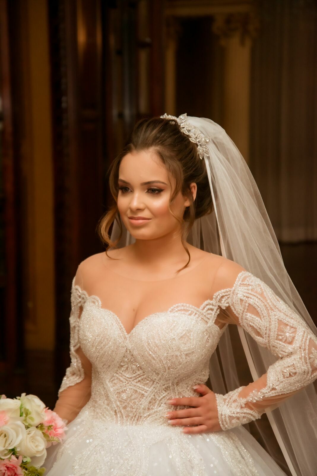 Foto Encontrando a Elegância dos Sonhos: 15 Dicas para Escolher o Vestido de Noiva Perfeito - Imagem 4