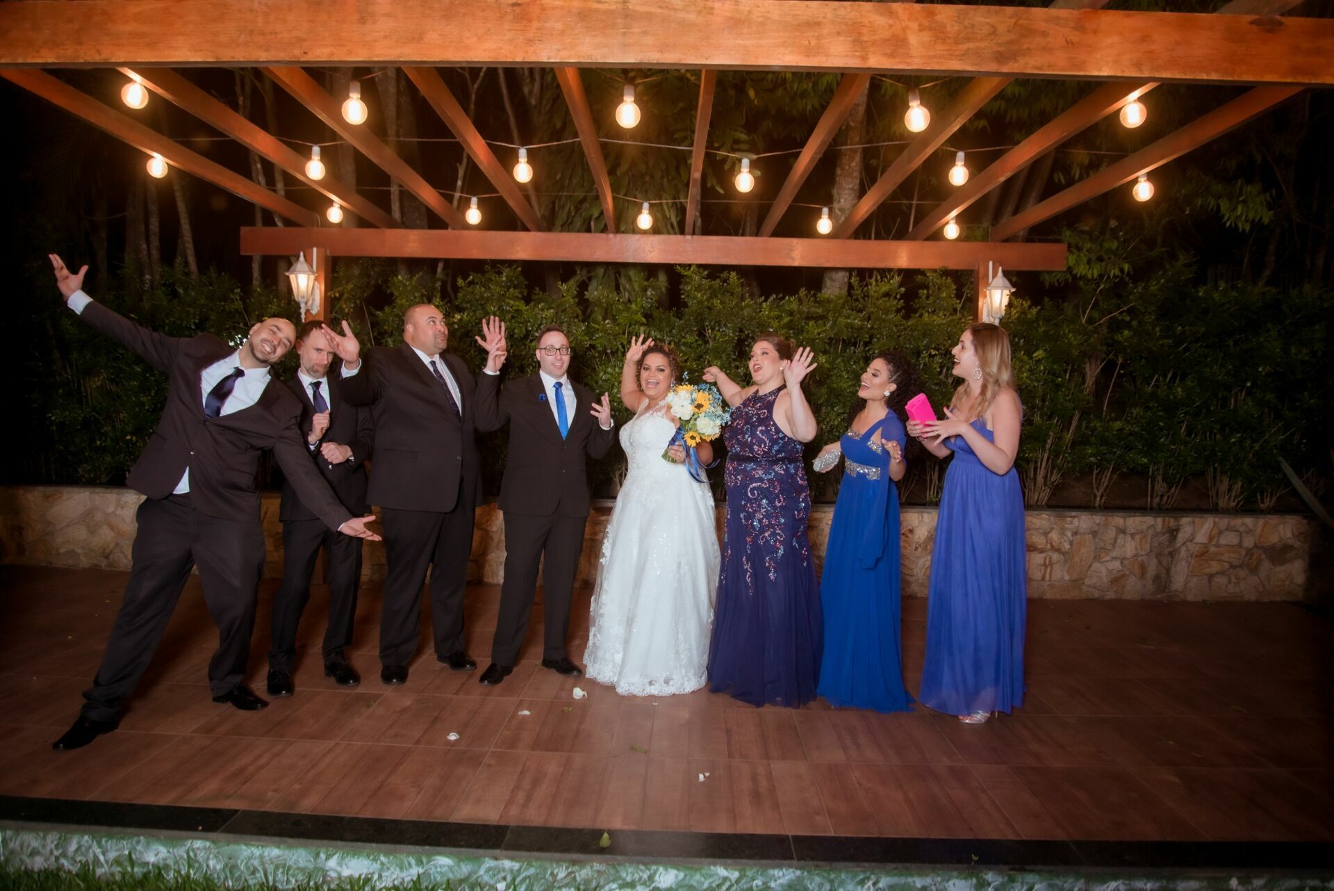 Foto Escrevendo um Discurso de Casamento Lindo e Emocionante: Palavras que Celebram o Amor - Imagem 26