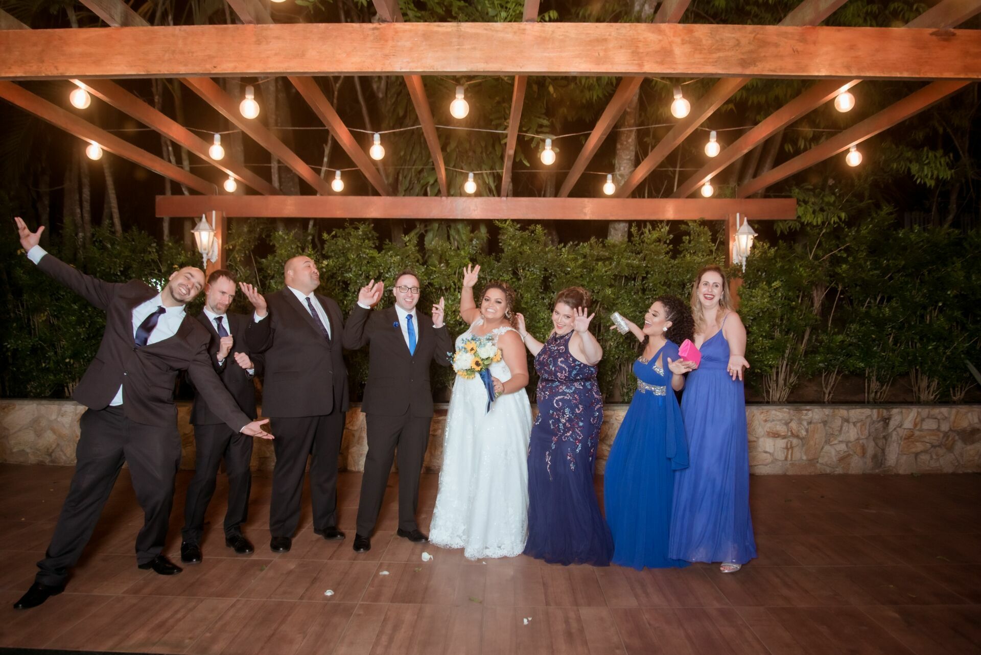 Foto Escrevendo um Discurso de Casamento Lindo e Emocionante: Palavras que Celebram o Amor - Imagem 27