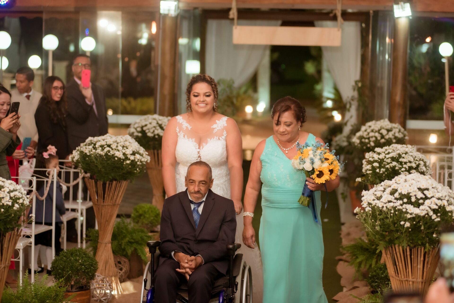 Foto Escrevendo um Discurso de Casamento Lindo e Emocionante: Palavras que Celebram o Amor - Imagem 15