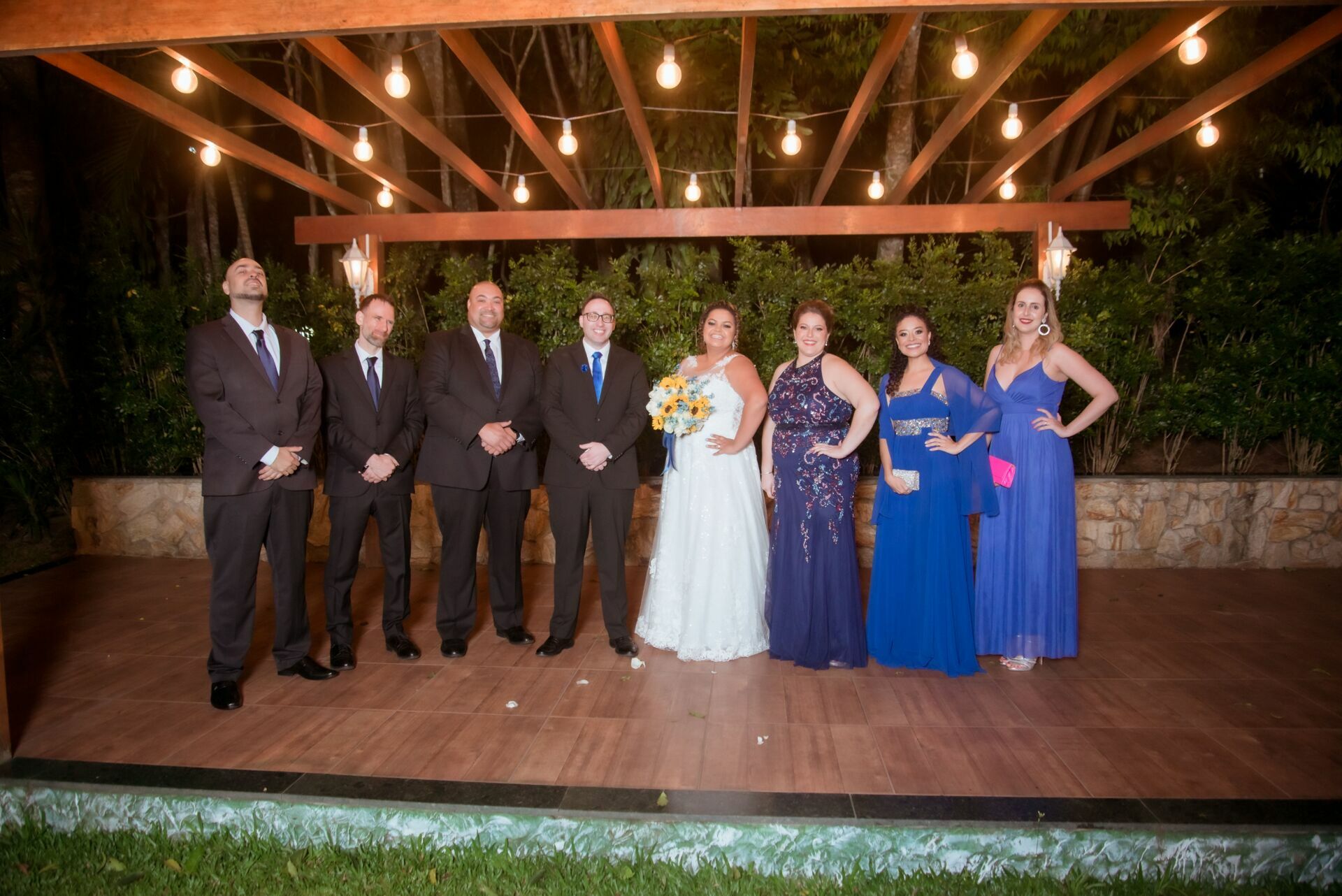 Foto Escrevendo um Discurso de Casamento Lindo e Emocionante: Palavras que Celebram o Amor - Imagem 25