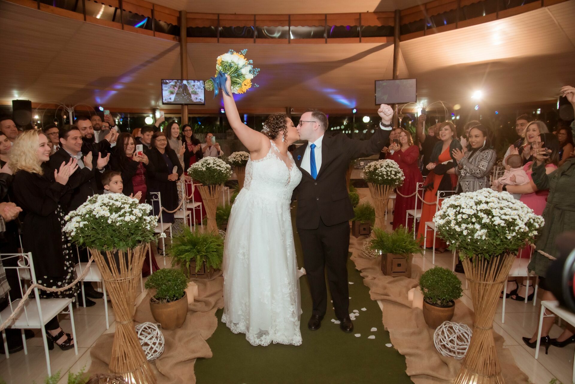 Foto Escrevendo um Discurso de Casamento Lindo e Emocionante: Palavras que Celebram o Amor - Imagem 22