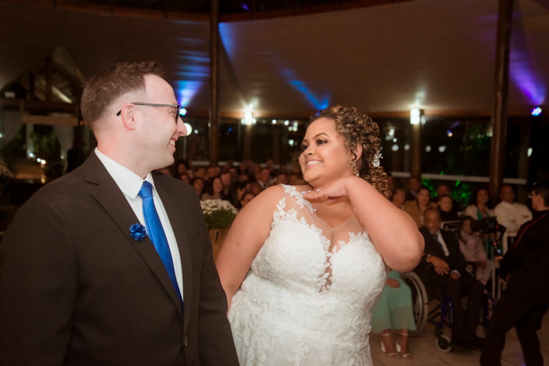 Foto Escrevendo um Discurso de Casamento Lindo e Emocionante: Palavras que Celebram o Amor - Imagem 21