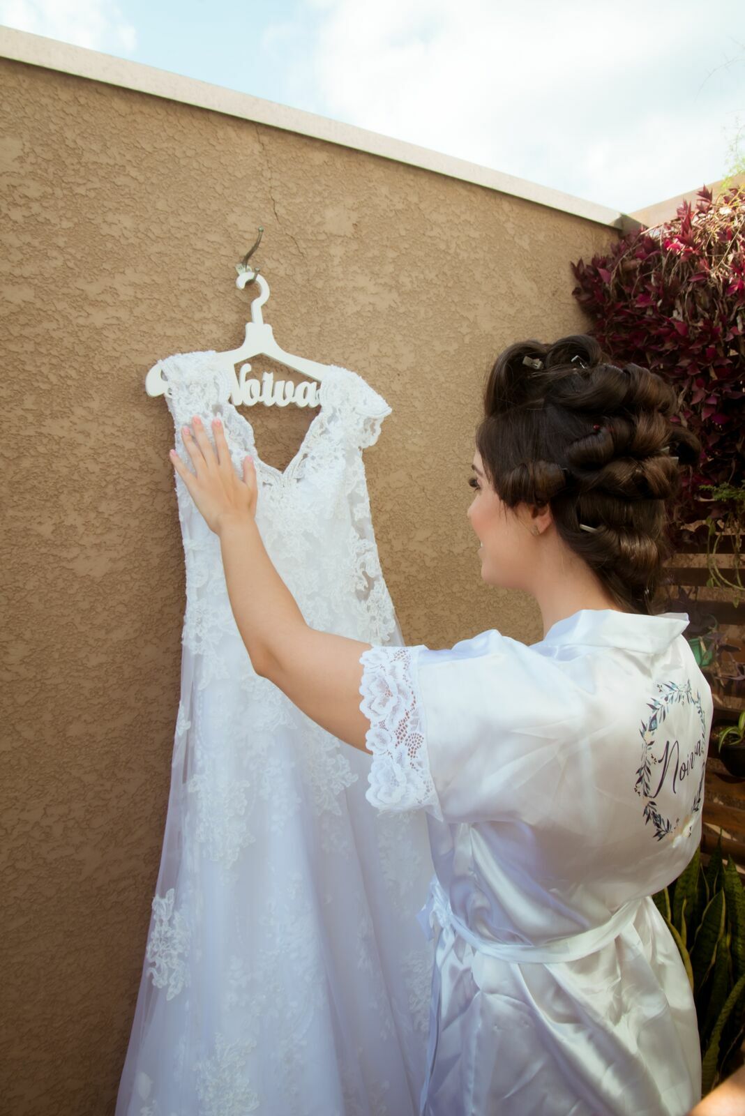Foto  Elegância em Cada Fio: Penteados Deslumbrantes para o Casamento Civil - Imagem 2