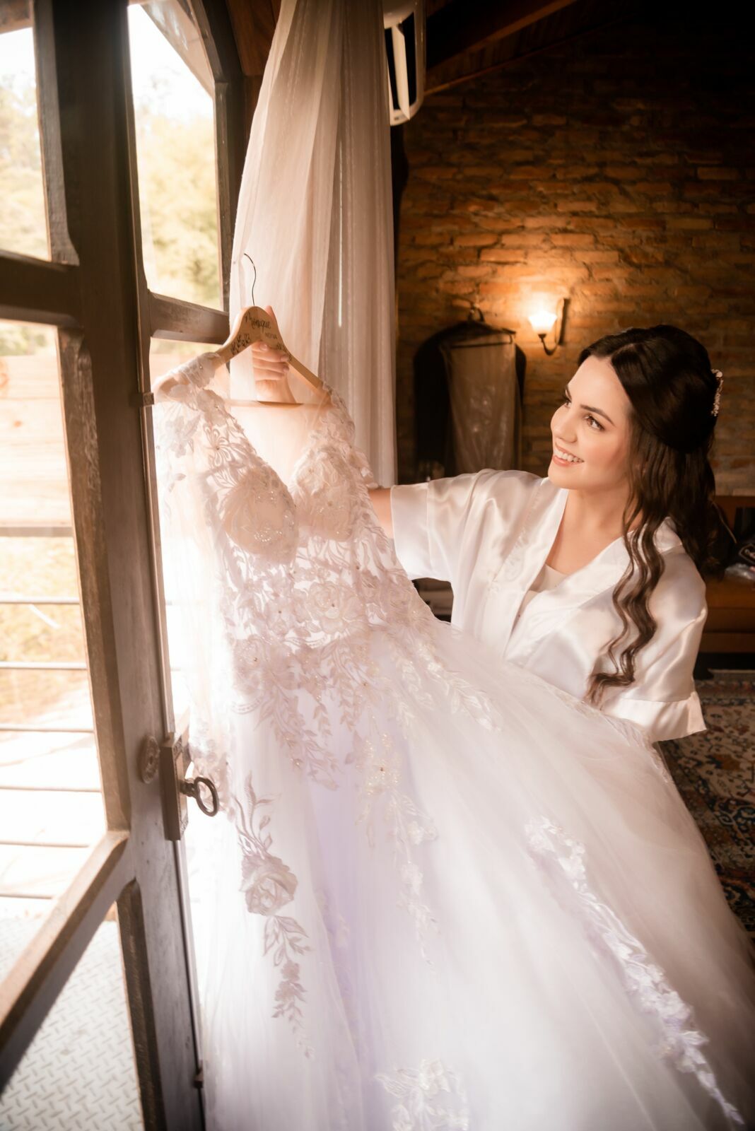 Foto  Elegância em Cada Fio: Penteados Deslumbrantes para o Casamento Civil - Imagem 13