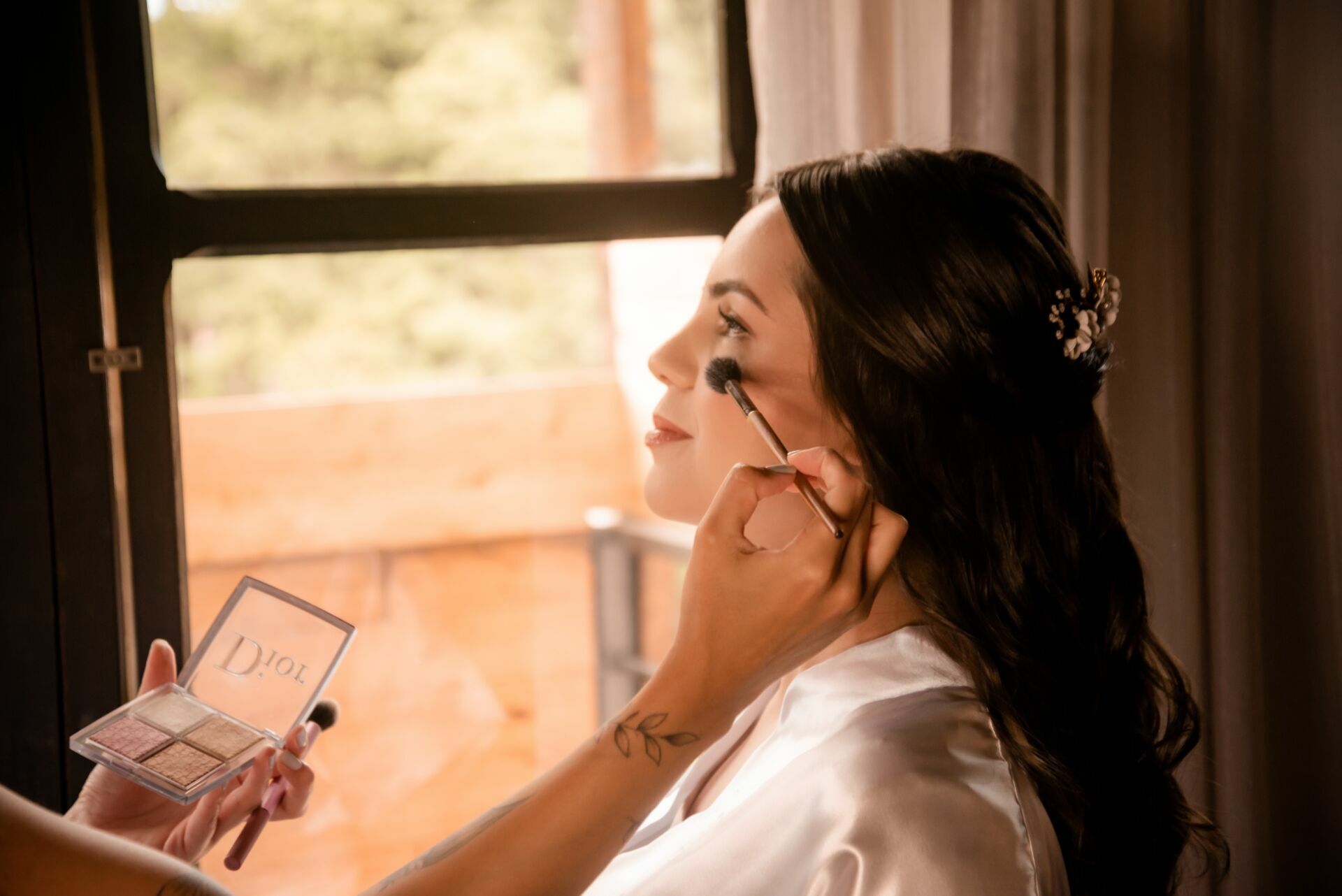 Foto  Elegância em Cada Fio: Penteados Deslumbrantes para o Casamento Civil - Imagem 14